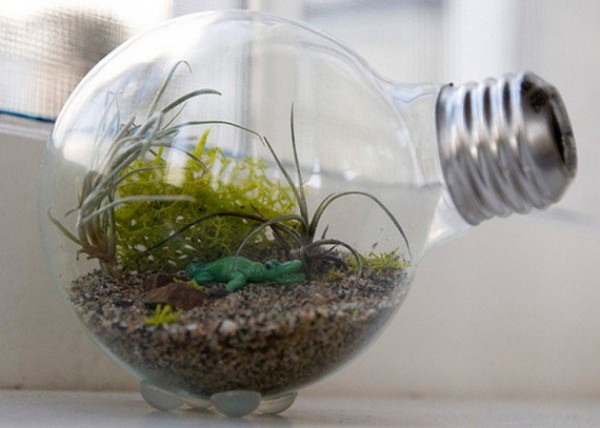 30 beautiful DIY ways to upcycle lightbulbs