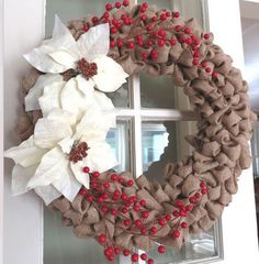 20+ DIY Christmas Wreath Ideas and Projects to Adore Your Home18