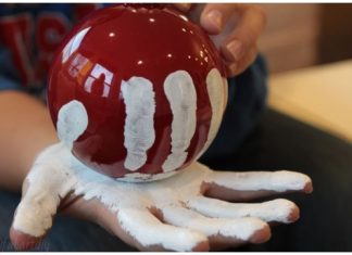 Christmas Craft: Kids Handprint Snowman Ornament DIY Tutorials