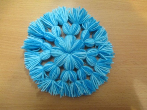 Christmas Craft: Yarn Thread Snowflake DIY Tutorial - No Crochet